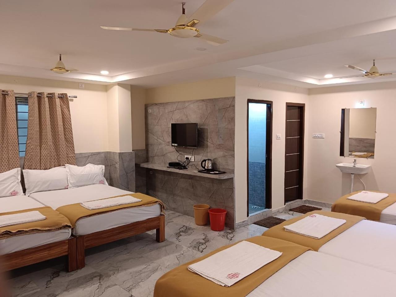 Готель Sri Ganesh Residency Тірупаті Екстер'єр фото